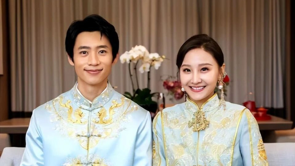 原来他俩是夫妻！因《沉默的荣耀》爆火，14年婚姻生活曝光