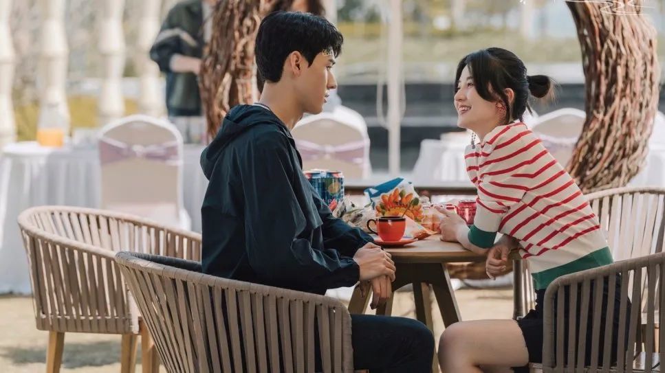 龚俊新剧《沉睡花园》里,乔欣的眼袋也太让人心疼了休闲区蓝鸢梦想 - Www.slyday.coM 龚俊新剧《沉睡花园》里,乔欣的眼袋也太让人心疼了休闲区蓝鸢梦想 - Www.slyday.coM