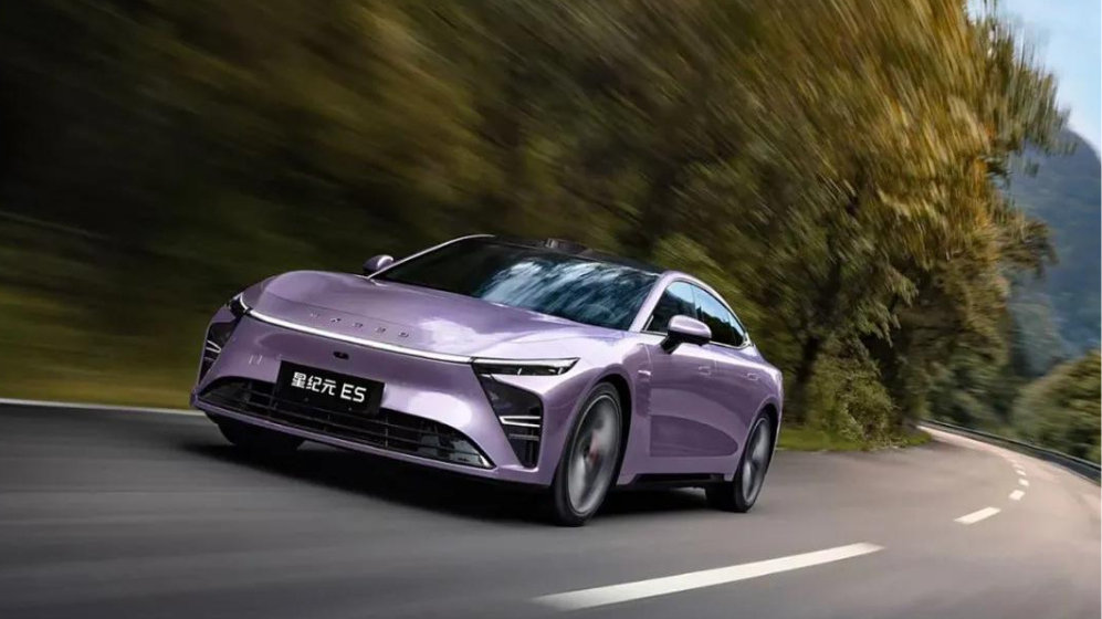 25万预算必看！三款新能源中大型轿车推荐 有一款智驾天花板