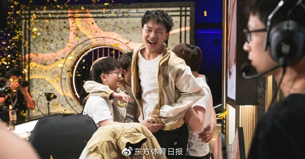 【王者荣耀职业选手FLY：想去亚运为国争光】