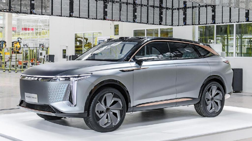 奇瑞星途新款SUV概念车亮相，对开式车门，2+2座椅，搭载2.0T动力