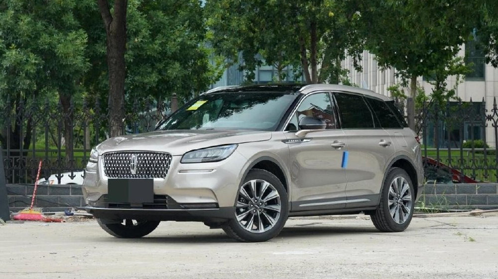 林肯冒险家与凯迪拉克XT4：都是豪华SUV，更喜欢哪个？-新浪汽车