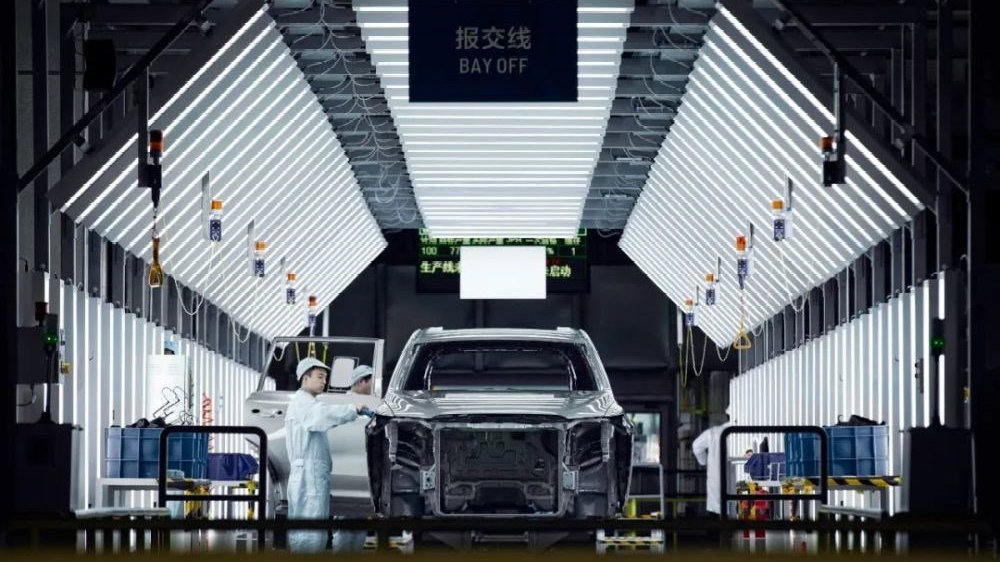 接连“创历史”,二季度财报发布,蔚小理如何破局?-新浪汽车