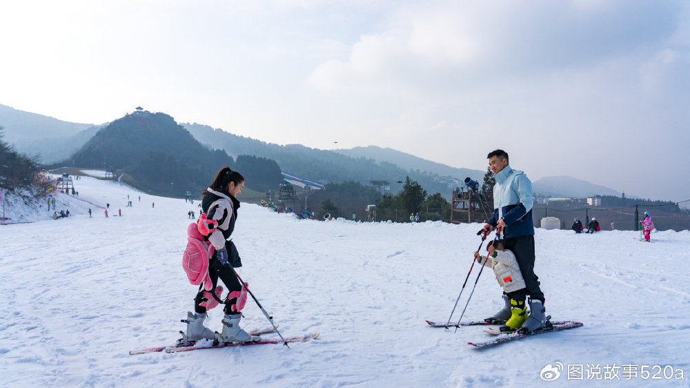 贵州的冬天也能滑雪？不用怀疑，在六盘水就有2个大型滑雪场！