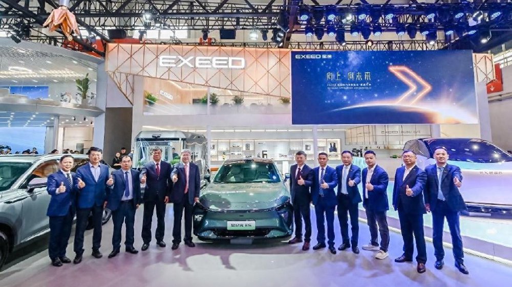 首款MPV概念车E08北京车展首秀，星途全面新能源化提速