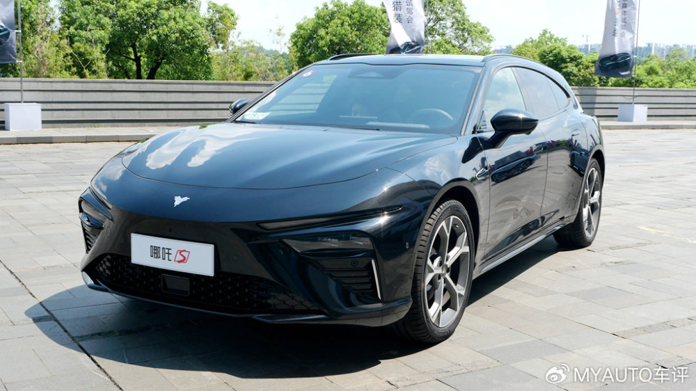 哪吒S猎装版趁势挺进 最佳平替极氪001?