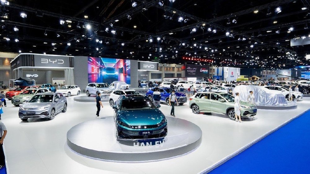 全世界只有我们买新能源车，是德国、日本造不出来更好的电车吗？