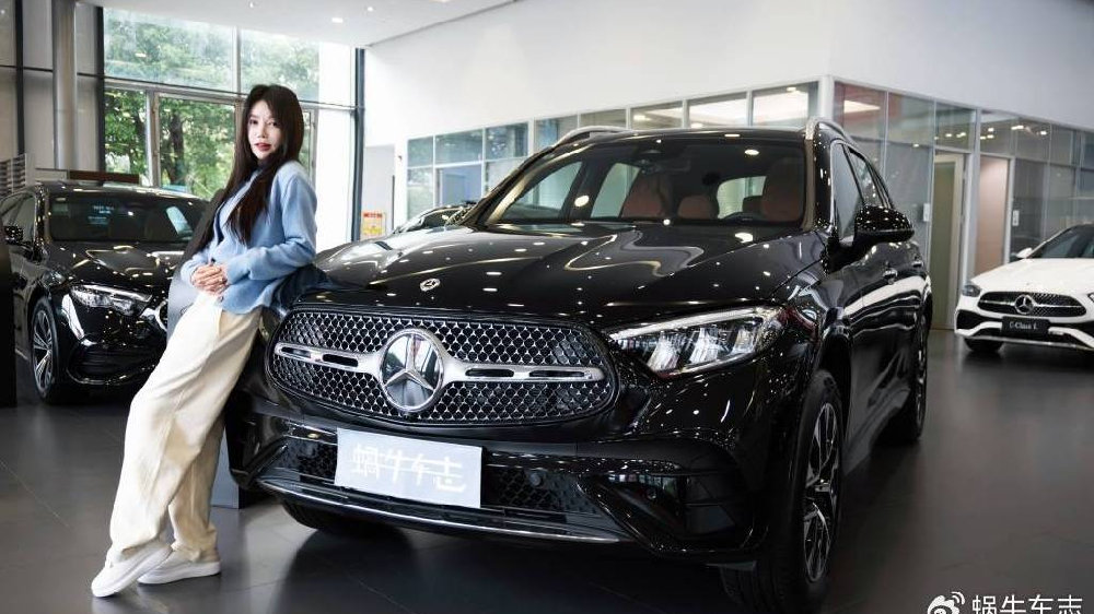 奔驰C级现在22万能落地，这个价格选它和买小米SU7谁更好？
