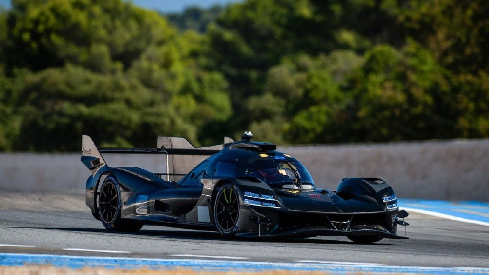 耐力赛蓄势待发：捷尼赛思Magma车队GMR-001赛车底盘完成组装