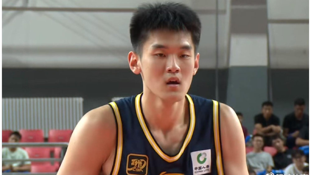 不打了！广东冠军锋线确认退位，男篮首发大侧翼正式驰援杜锋！