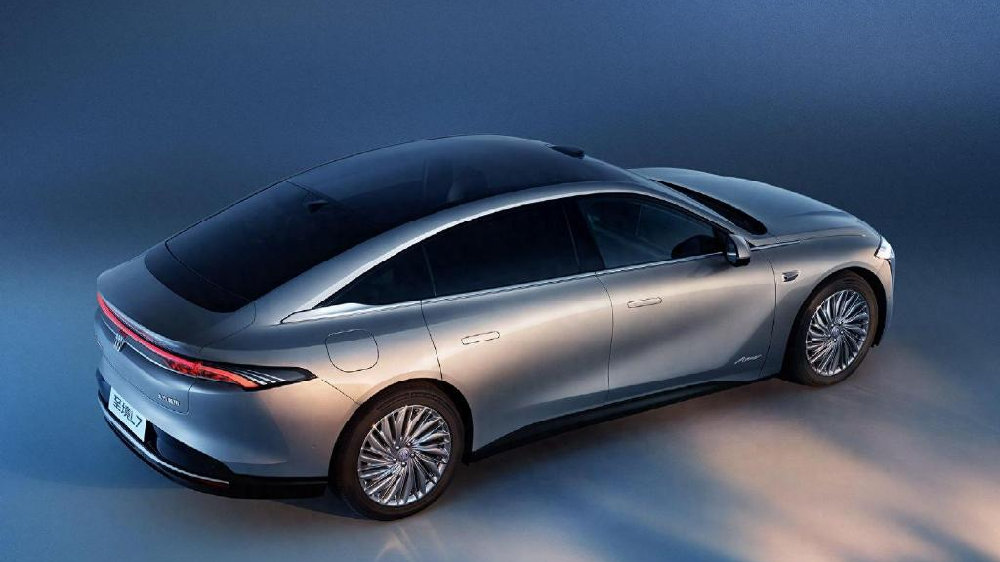 定位中大型轿车，至境L7来袭，别克为何将增程首秀留给轿车？