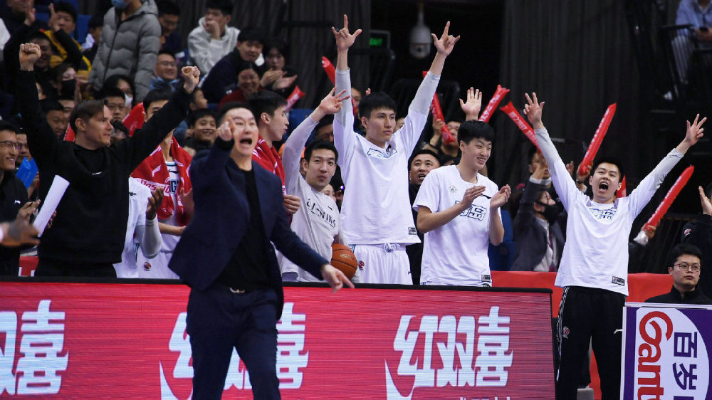 广东输给青岛？刘维伟再出奇招，杜锋的压力大了！