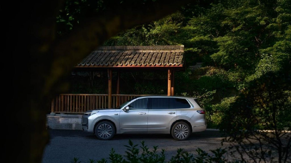 17.38万起的吉利银河M9与对手形成“半价竞争”，科技平权不再是空话