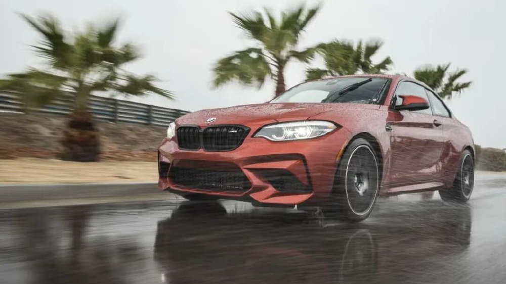 开宝马的三个秘密：藏在这三个细节里