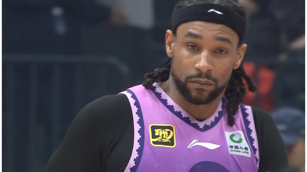 完爆萨林杰+碾压奎因！广东队第一外援正式曝光，朱芳雨捡到宝了