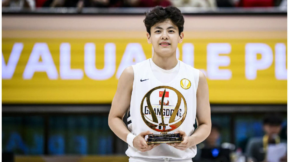 亚洲第一！广东女篮狂屠日本队28分，郑薇一战为自己正名！