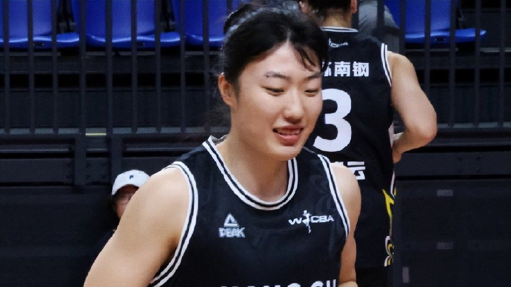 连续五场上双挺进决赛！24岁女篮国手三分命中率54.1% 宫鲁鸣没走眼