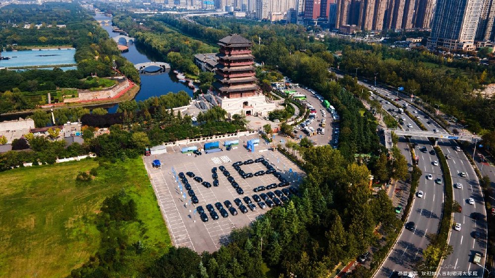 百般期待 用心回应 吉利银河M9尊享交付日·西安站百台交付活动举行