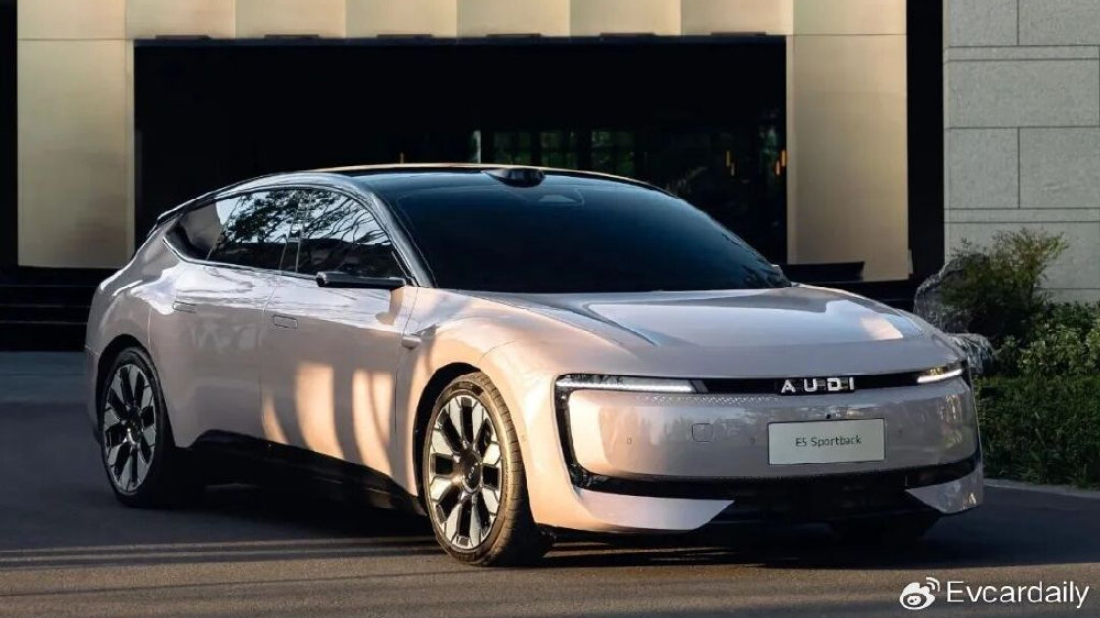 奥迪的“如来神掌”：通过非线性、多点开花探路，努力重回第一