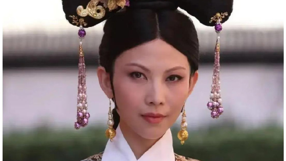 张晋李连杰接连倒下住院！王晶锐评蔡少芬：演甄嬛传是消耗自己