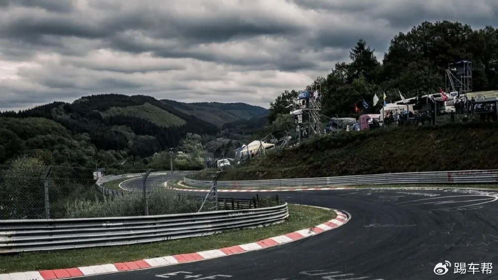 【踢车问答】我们国家的汽车产业这么强大了，为啥不自己搞一条纽北呢