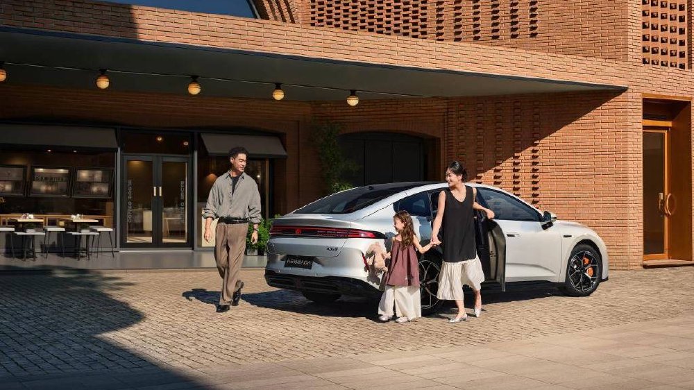 新能源家轿最优选！长安启源A06上市，售价仅10.99万起