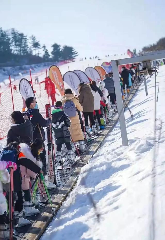 想滑雪？不必跨越南北！