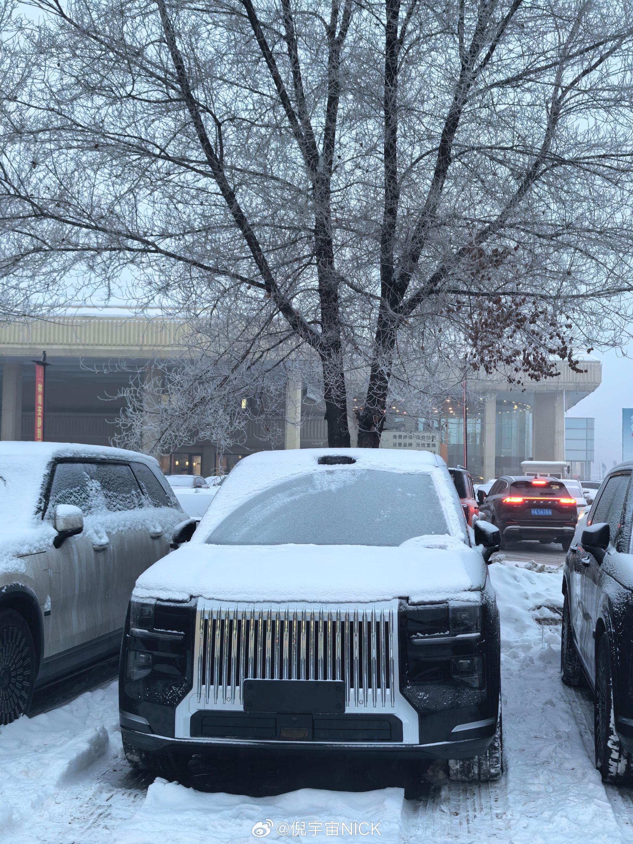 极氪9X新疆换雪地胎启程