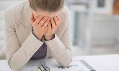 戚薇女儿问：为什么爸爸不用工作?戚薇的回答,值得所有父母学习休闲区蓝鸢梦想 - Www.slyday.coM