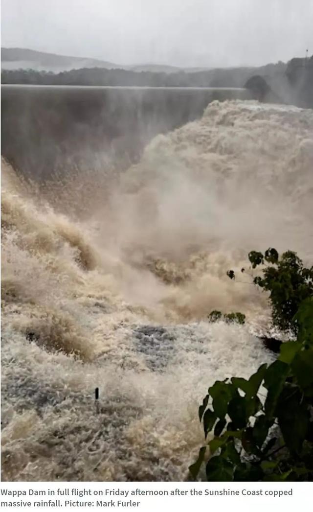 澳洲多地遭恐怖洪水暴袭，全城被淹，专家：雨还要下数月