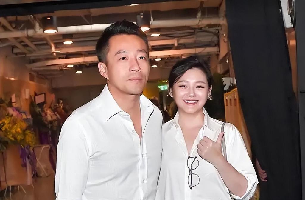 汪小菲不想交电费有原因,大S家1个月电费2万多,比开工厂还费电休闲区蓝鸢梦想 - Www.slyday.coM 汪小菲不想交电费有原因,大S家1个月电费2万多,比开工厂还费电休闲区蓝鸢梦想 - Www.slyday.coM