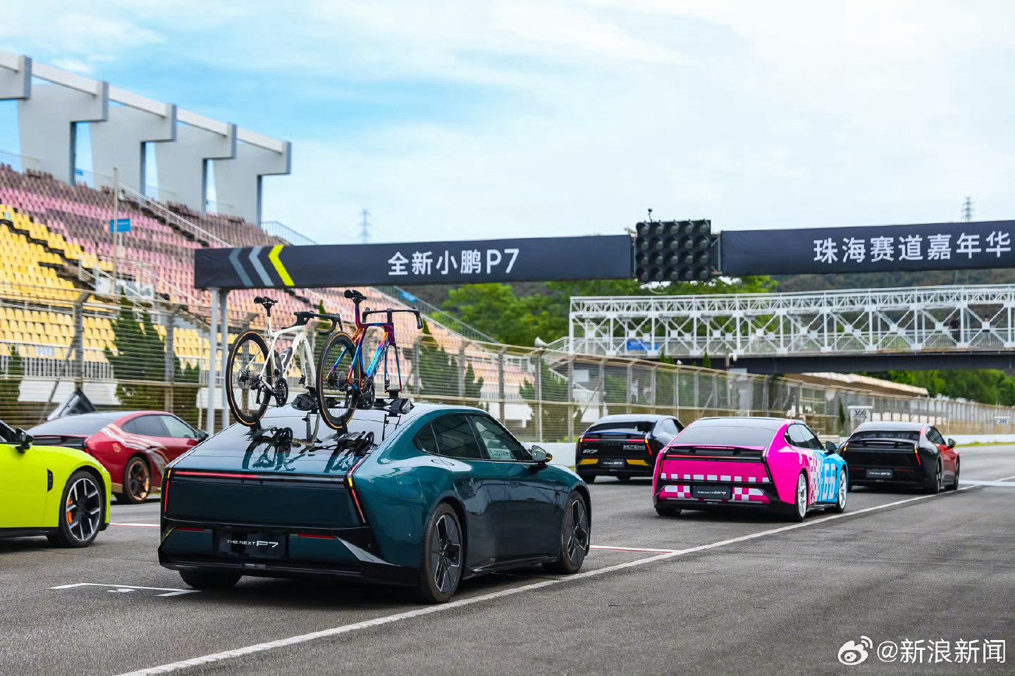 小鹏P7车主创意改装，新能源车变身大玩具