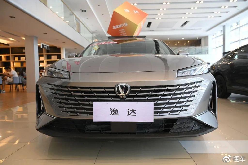 8.99万起,家用新选择!实拍长安逸达