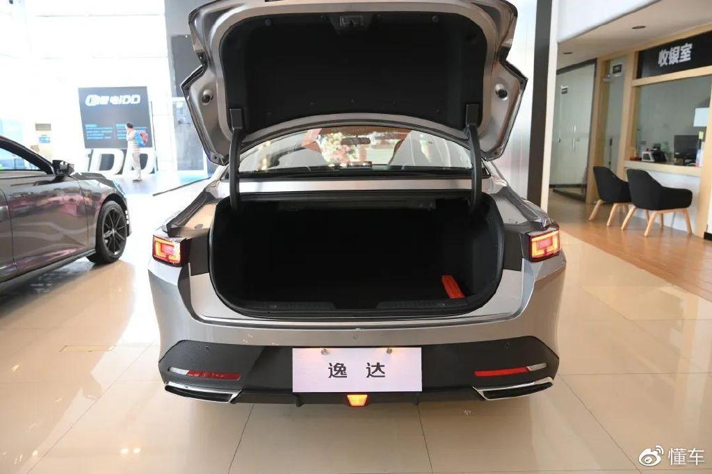 8.99万起,家用新选择!实拍长安逸达