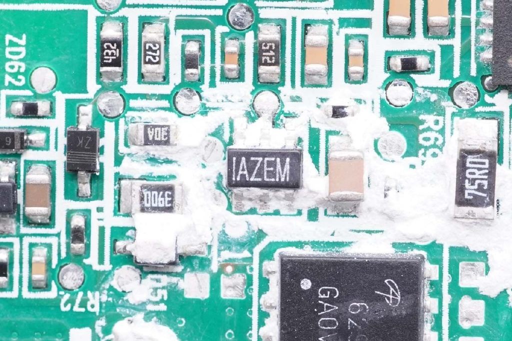 能败家的地方又多了,华硕ROG 100W PD快充充电器拆解休闲区蓝鸢梦想 - Www.slyday.coM 能败家的地方又多了,华硕ROG 100W PD快充充电器拆解休闲区蓝鸢梦想 - Www.slyday.coM