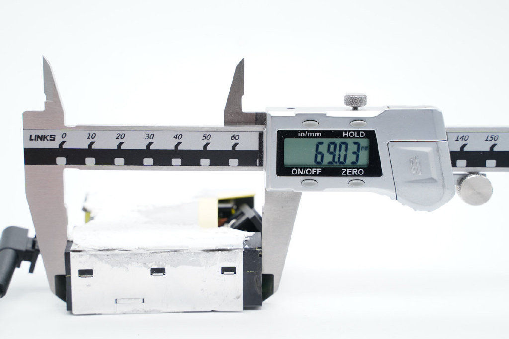 能败家的地方又多了,华硕ROG 100W PD快充充电器拆解休闲区蓝鸢梦想 - Www.slyday.coM 能败家的地方又多了,华硕ROG 100W PD快充充电器拆解休闲区蓝鸢梦想 - Www.slyday.coM