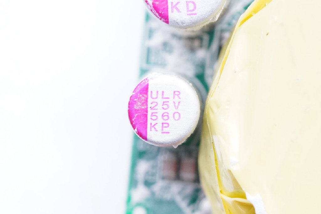 能败家的地方又多了,华硕ROG 100W PD快充充电器拆解休闲区蓝鸢梦想 - Www.slyday.coM 能败家的地方又多了,华硕ROG 100W PD快充充电器拆解休闲区蓝鸢梦想 - Www.slyday.coM