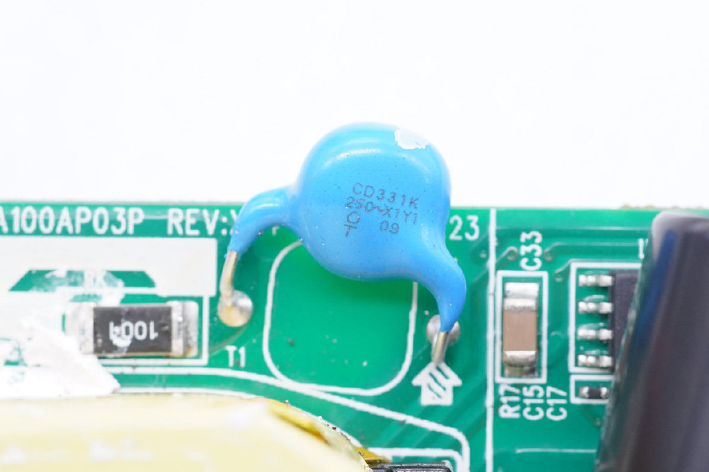 能败家的地方又多了,华硕ROG 100W PD快充充电器拆解休闲区蓝鸢梦想 - Www.slyday.coM 能败家的地方又多了,华硕ROG 100W PD快充充电器拆解休闲区蓝鸢梦想 - Www.slyday.coM