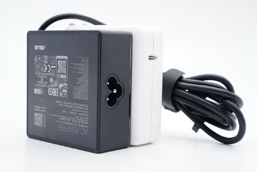 能败家的地方又多了,华硕ROG 100W PD快充充电器拆解休闲区蓝鸢梦想 - Www.slyday.coM 能败家的地方又多了,华硕ROG 100W PD快充充电器拆解休闲区蓝鸢梦想 - Www.slyday.coM