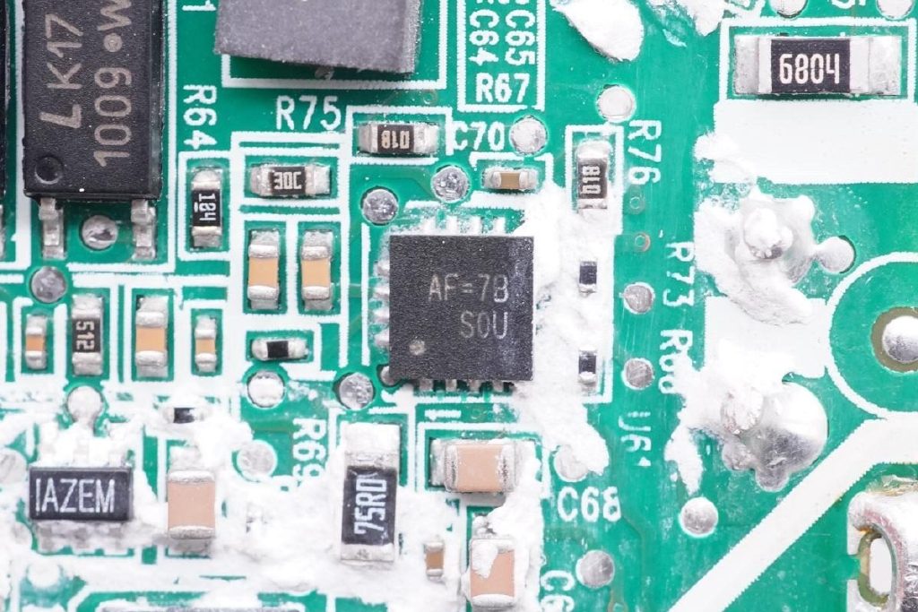 能败家的地方又多了,华硕ROG 100W PD快充充电器拆解休闲区蓝鸢梦想 - Www.slyday.coM 能败家的地方又多了,华硕ROG 100W PD快充充电器拆解休闲区蓝鸢梦想 - Www.slyday.coM