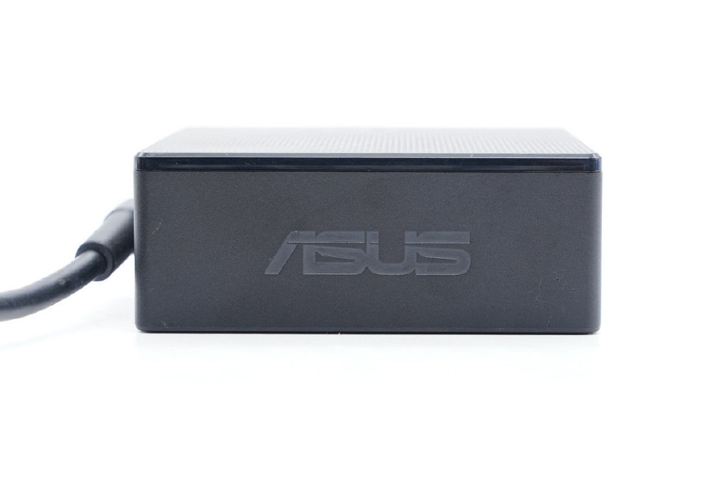 能败家的地方又多了,华硕ROG 100W PD快充充电器拆解休闲区蓝鸢梦想 - Www.slyday.coM 能败家的地方又多了,华硕ROG 100W PD快充充电器拆解休闲区蓝鸢梦想 - Www.slyday.coM