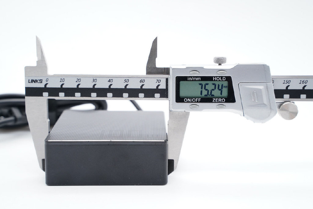 能败家的地方又多了,华硕ROG 100W PD快充充电器拆解休闲区蓝鸢梦想 - Www.slyday.coM 能败家的地方又多了,华硕ROG 100W PD快充充电器拆解休闲区蓝鸢梦想 - Www.slyday.coM