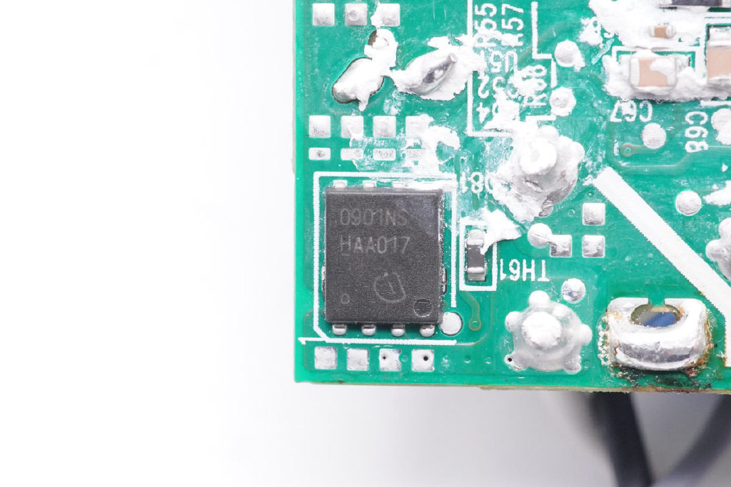 能败家的地方又多了,华硕ROG 100W PD快充充电器拆解休闲区蓝鸢梦想 - Www.slyday.coM 能败家的地方又多了,华硕ROG 100W PD快充充电器拆解休闲区蓝鸢梦想 - Www.slyday.coM