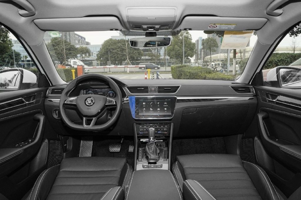 合资车卷成这样?这3台轿车定价刷新下限,果真被国产车逼急了