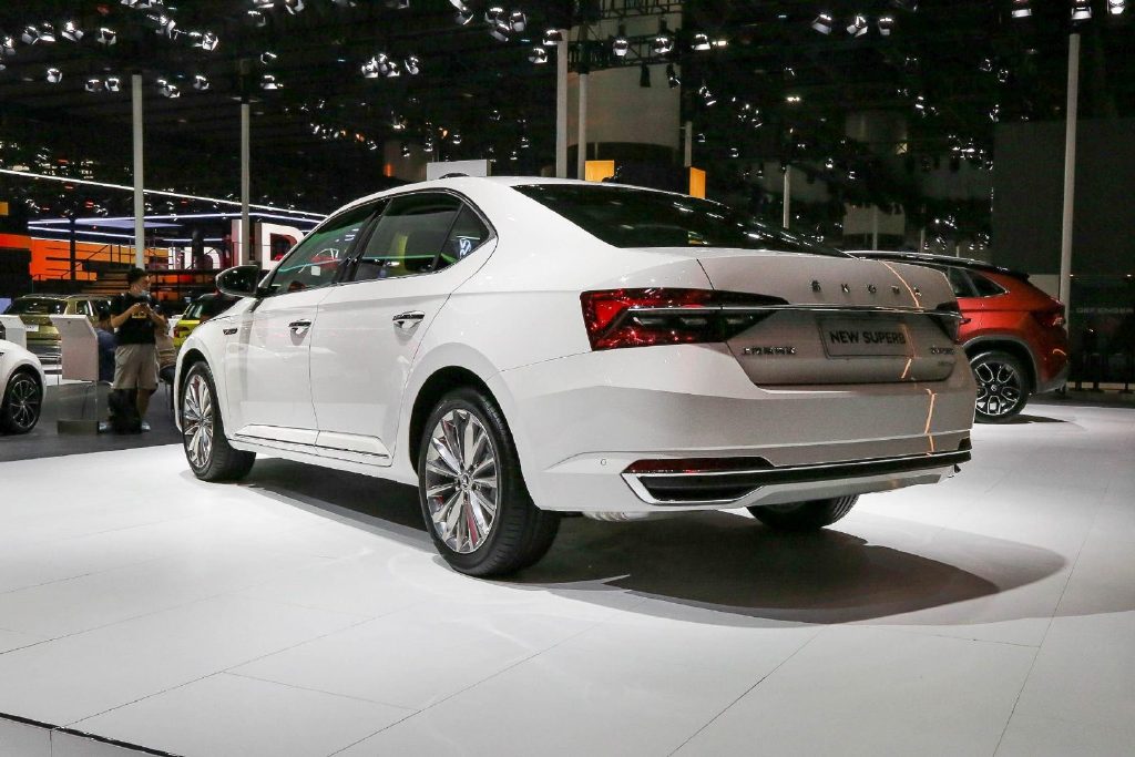 合资车卷成这样?这3台轿车定价刷新下限,果真被国产车逼急了