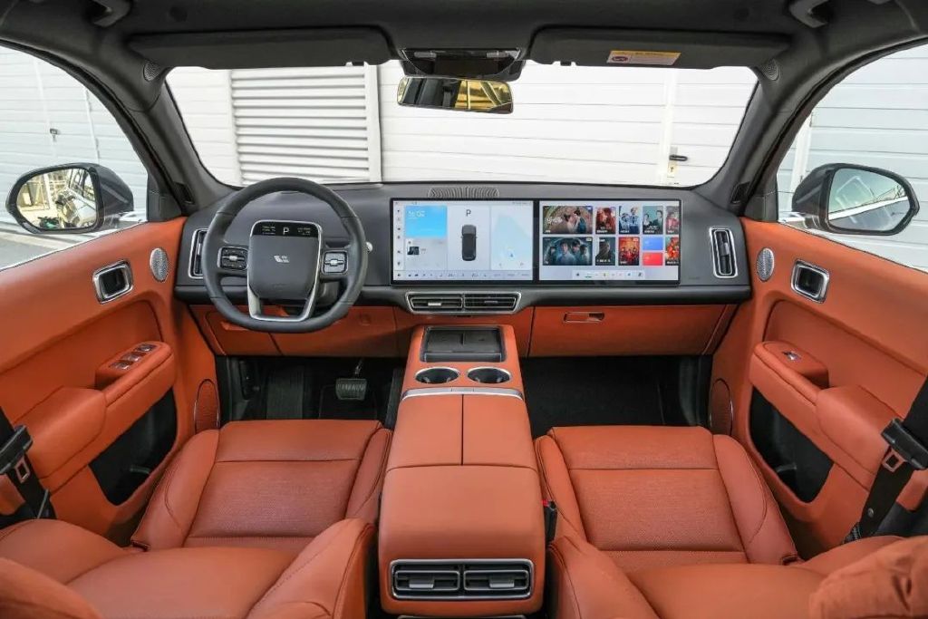 空间大、动力强还是增程SUV?理想/腾势/奔驰怎么选?