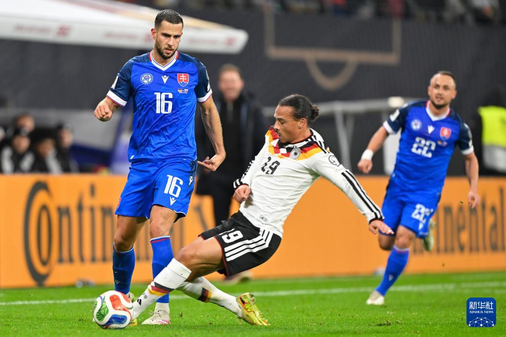 足球——世预赛：德国胜斯洛伐克