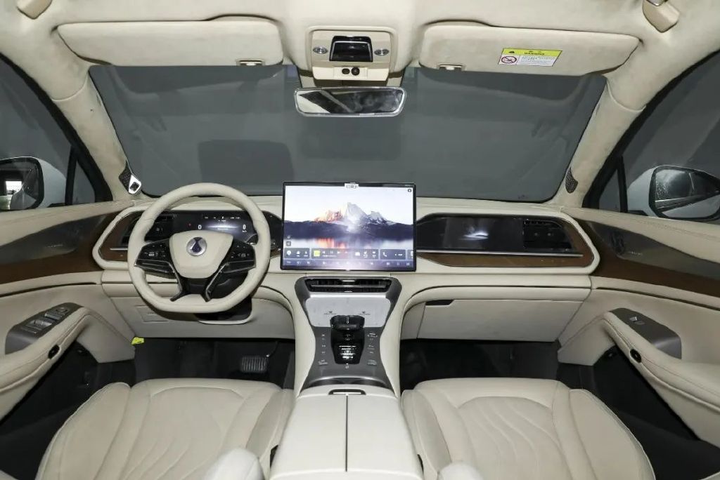 空间大、动力强还是增程SUV?理想/腾势/奔驰怎么选?