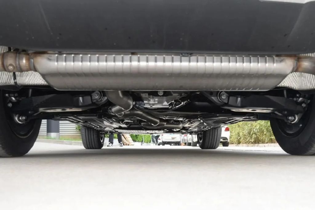 空间大、动力强还是增程SUV?理想/腾势/奔驰怎么选?