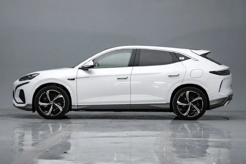 空间大、动力强还是增程SUV?理想/腾势/奔驰怎么选?